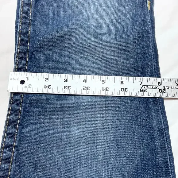 True Religion Candice Flared Jeans Women 26W x 28L Blue Light Washed Distressed - Picture 8 of 13